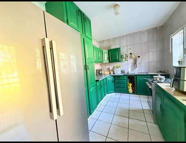 3 BEDROOM HOUSE FOR SALE IN VANDERBIJLPARK CW 1